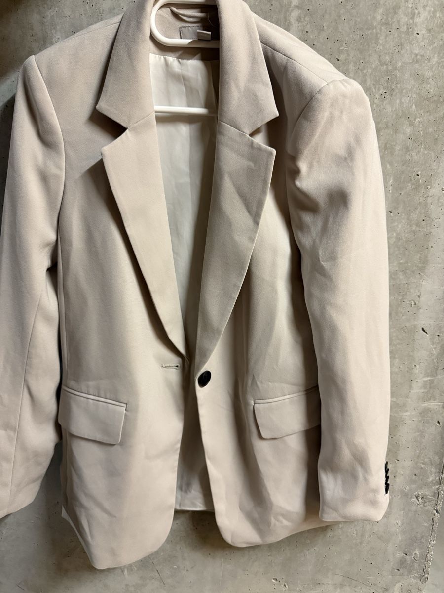 H&M Giacche: Blazer – Usato da Monthey venduto da sen_6ckr