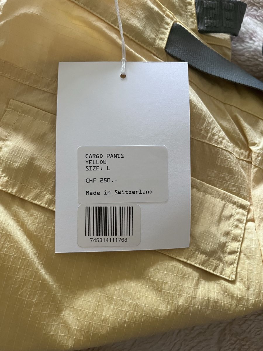 Hosen: Cargo tracking pant : size L – Neu und originalverpackt aus Zürich von Proton_Slit 1