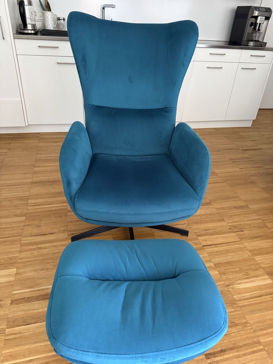 Poltrone: Sessel mit Hocker blau guter Zustand – Usato da Regensdorf venduto da aid_hl7v