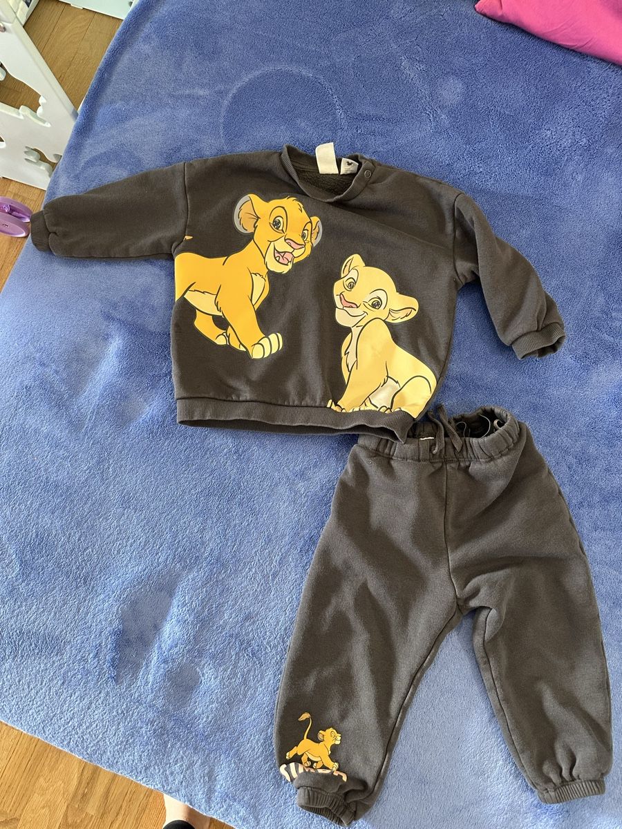 H&M Lotti di vestiti: H&M Lion King ensemble – Usato da Fribourg venduto da Handwerker07