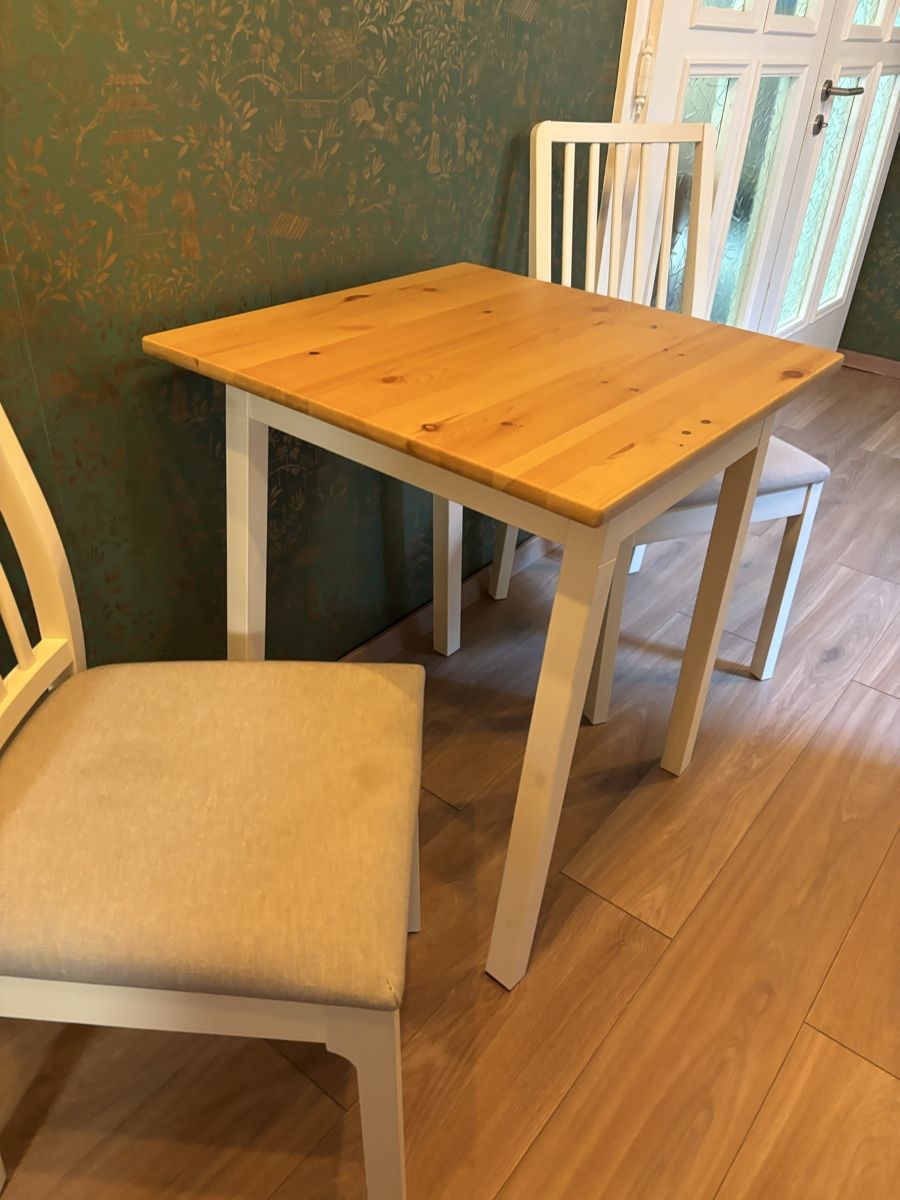 Ikea Set de table et chaises: Küchentisch mit 2 Stühlen von IKEA – D'occasion à Trimbach par fis_8vmq 1