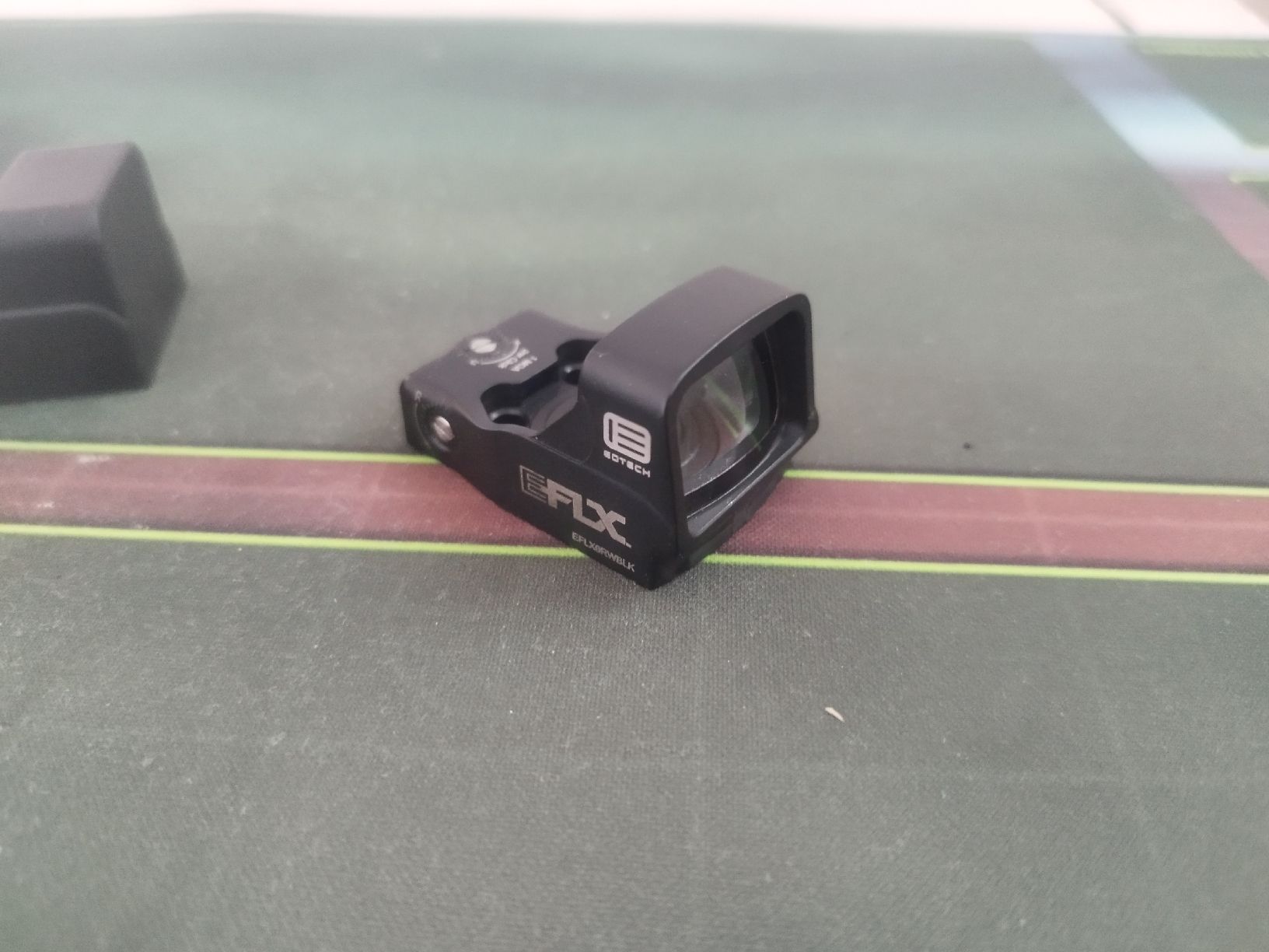 Eotech Obiettivi: EOTech EFLX Rotpunktvisier  – Usato da Zug venduto da Humdudel