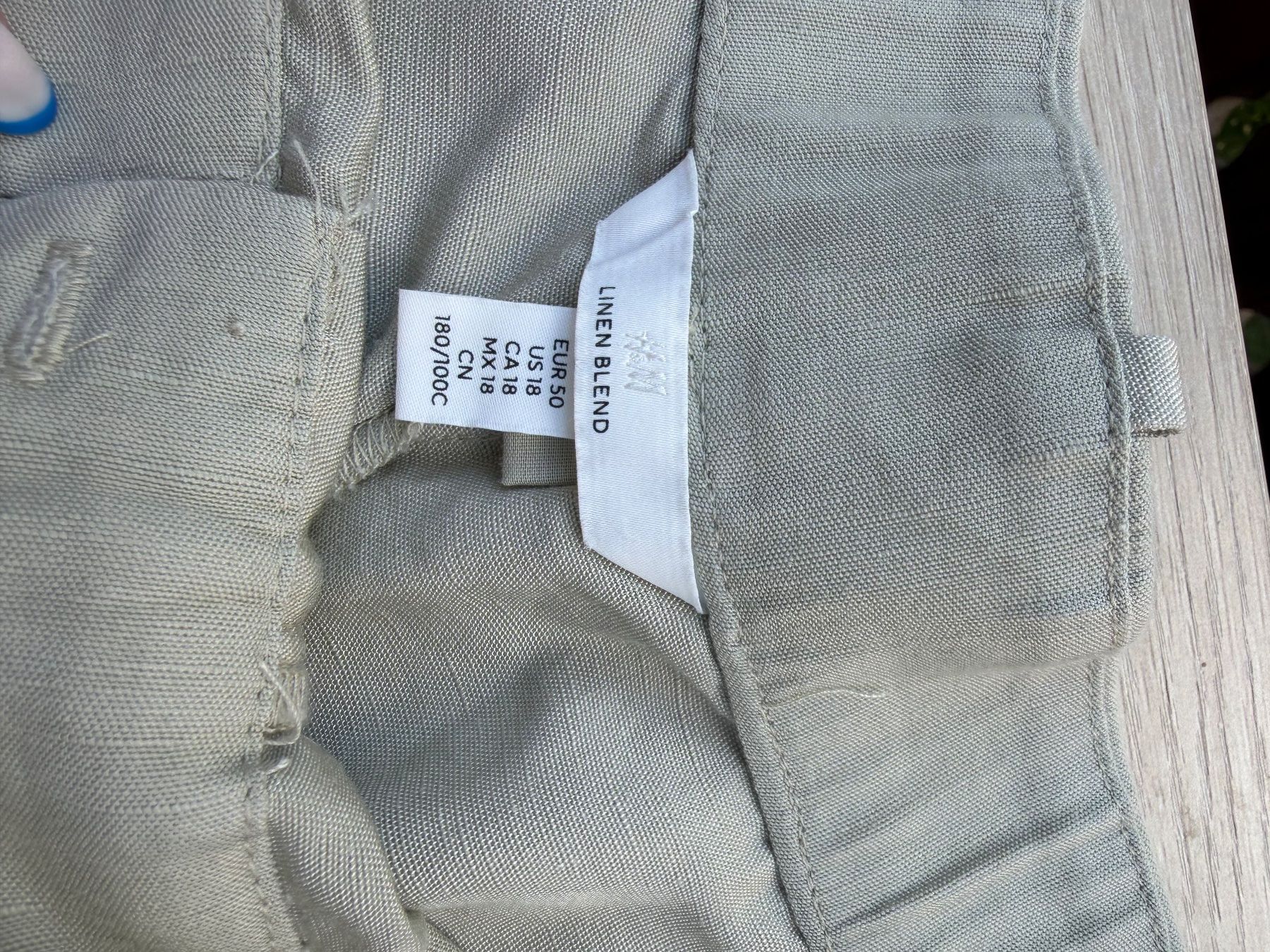 H&M Pantaloni: H&M Leinen Shorts / beige/  Gr.50 – Usato da Zermatt venduto da cacador 2