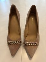 Guess Pumps mit Kette beige Grösse 36 gebrauchter Zustand