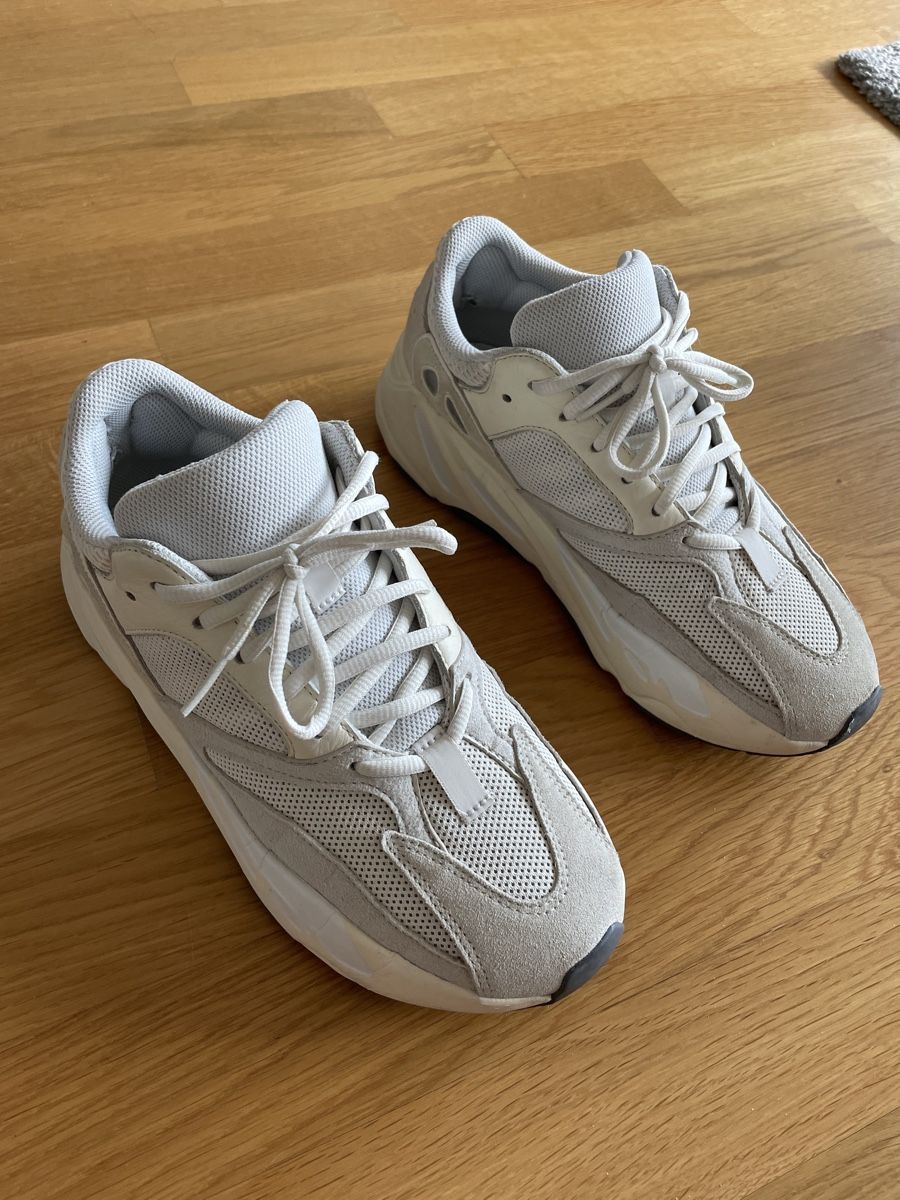 Adidas Herrenschuhe: Adidas Yeezy 700 – Gebraucht aus Marin-Epagnier von Malone22 3