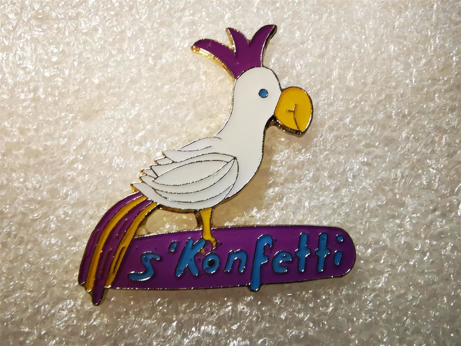 Broschen & Nadeln: Ansteckpin 26: s'konfetti – Gebraucht aus Oppligen von Pin-Fall-Shop