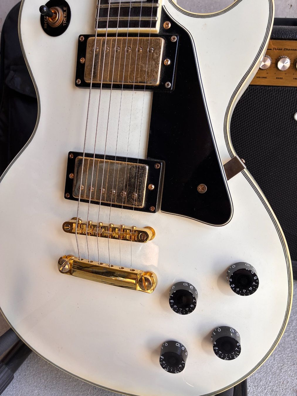 Marshall Strumenti musicali: Jaws Custom E-Gitarre + Marshall MG30DFX Amp – Usato da Boppelsen venduto da Marcellinho 1