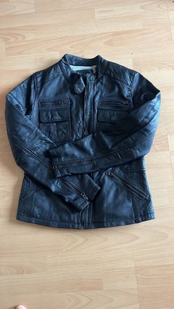 Gut erhaltene schwarze Lederjacke, Top Zustand, Grösse XL