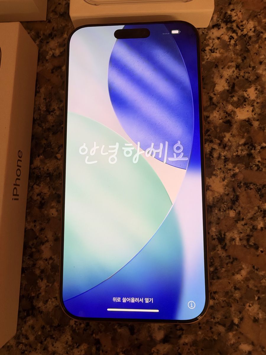 Apple Handys / Smartphones: IPhone 16 Pro Max Desert Titanium 1TB – Gebraucht aus Interlaken von neon15 3