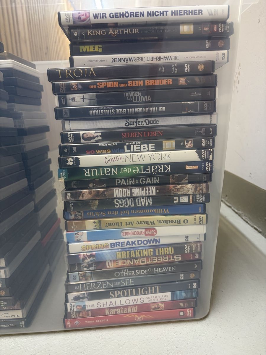 Alle DVDs: DVD Filme/Serien – Gebraucht aus Bülach von Lacoste01 3