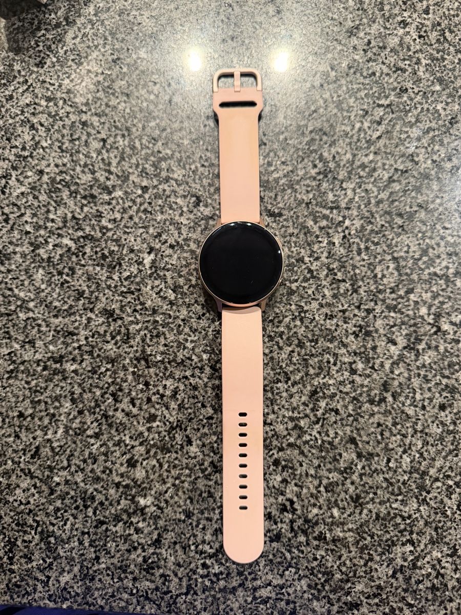 Samsung Smartwatch: Samsung Galaxy Watch Active 2 – D'occasion à Uster par oranger_pulli 1