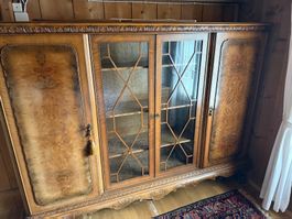 Antiker Schrank Vitrinenschrank aus Wohnungsauflösung