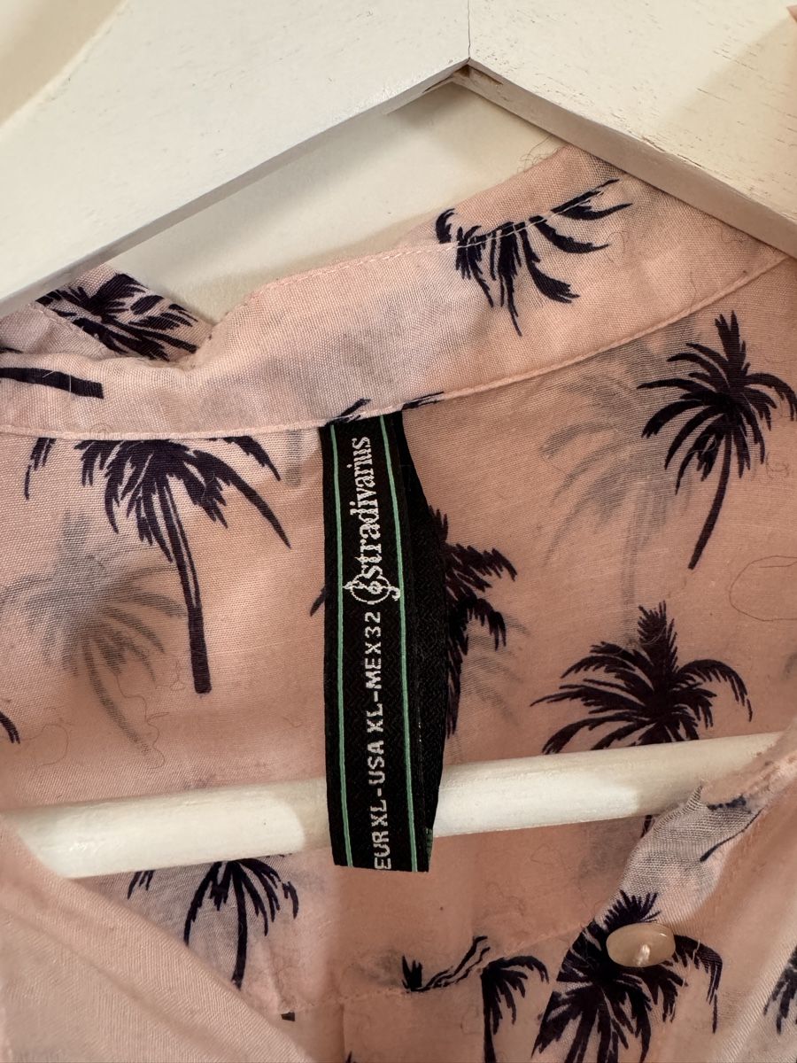 Stradivarius Camicette: Hellrosa Bluse mit Palmen Stradivarius XL – Nuovo (secondo la descrizione) da Richterswil venduto da Manu55555 1