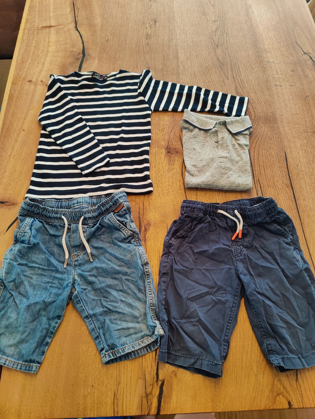 Lotti & Set di vestiti: Sommer Set Gr. 116 - T-Shirt, Hosen - Pullöverchen – Usato da Worben venduto da AndreA212