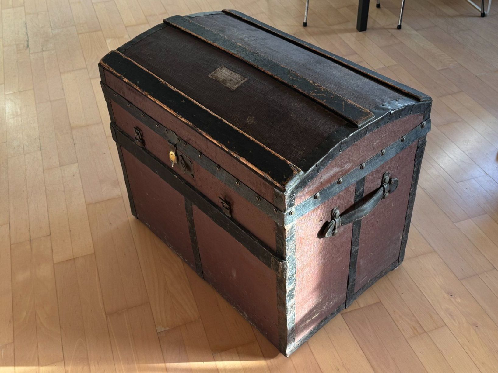 Cassapanche: Seemannstruhe / Schiffskoffer, antik – Usato da Bern venduto da rimshotdrums