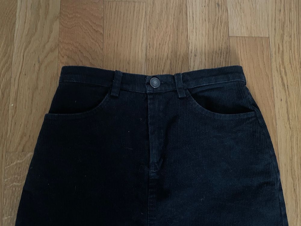 Mini Jupe Brandy Melville En Micro Daim Rouge - Taille Unique S - Style Skater/flare Occasion