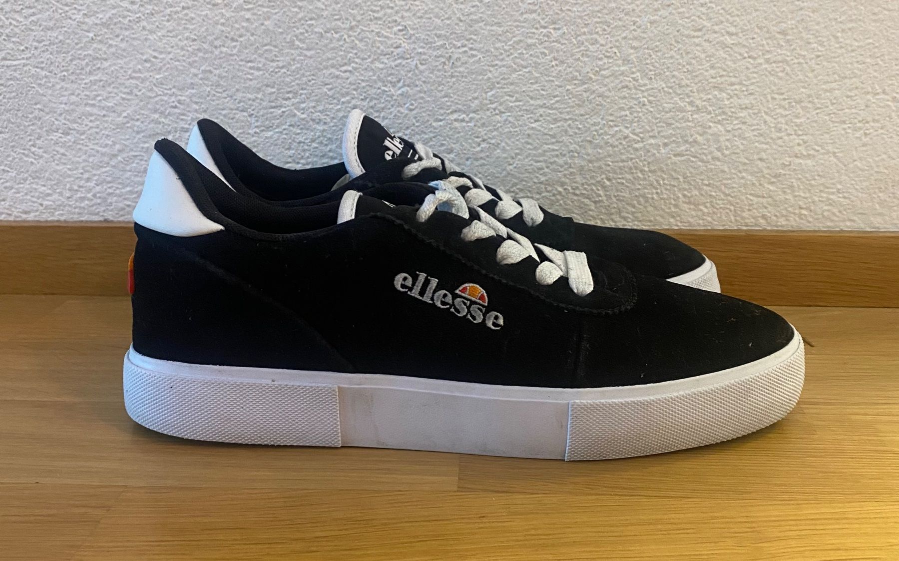 Ellesse Scarpe da uomo: Ellesse Sneaker Gr.38 (super Zustand) – Usato da Herisau venduto da Seyashop1 1