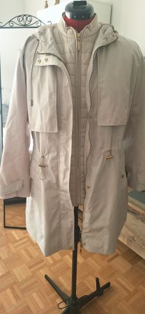 Damen Übergangsjacke beige mit Kapuze und Reissverschluss