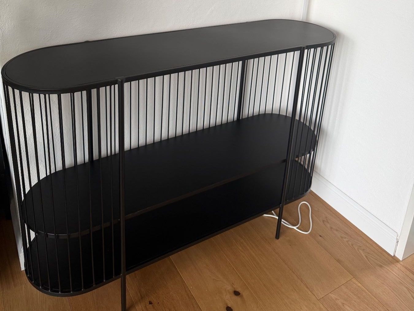 Console: Konsole aus Metall in Schwarz – Usato da Dietlikon venduto da lyd_q6zm 1