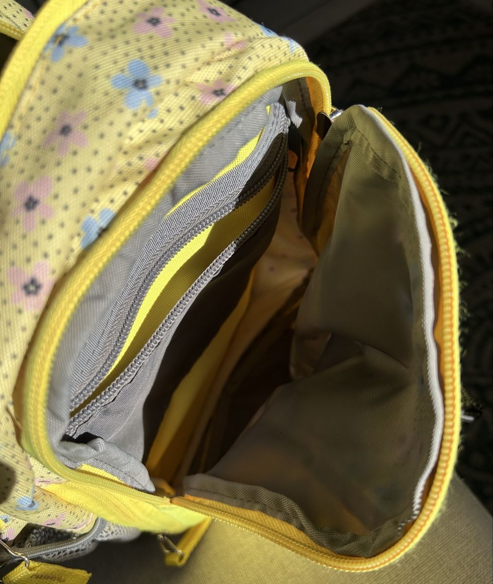 Funki Kindertaschen: FUNKI Rucksack gelb geblümt Kinder – Gebraucht aus Uster von giggs2323 3