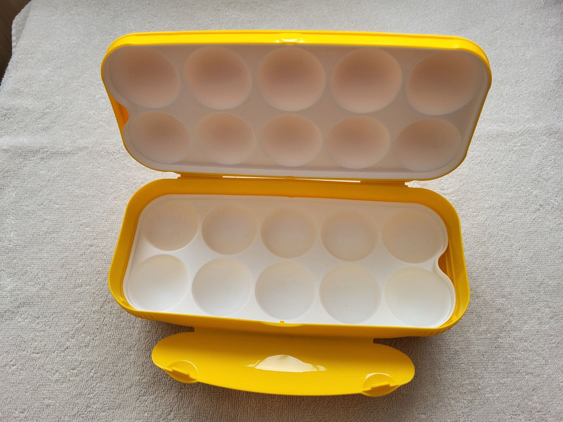 Tupperware Recipients et similaires: Eierbehälter Tupper Neuware (10 Eier) – Neuf avec emballage d'origine à Muolen par Fuentes25 1
