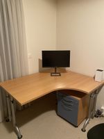 Grosser Eck-Bürotisch mit Korpus