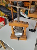 Antike Mostpresse / Saftpresse aus Holz und Metall. Top!