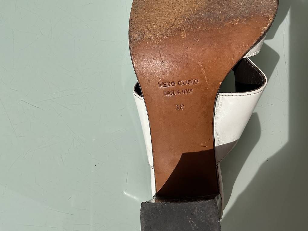 Scarpe da donna: Sandales en cuir gr. 38 – Usato da Icogne venduto da cen_h97r 4
