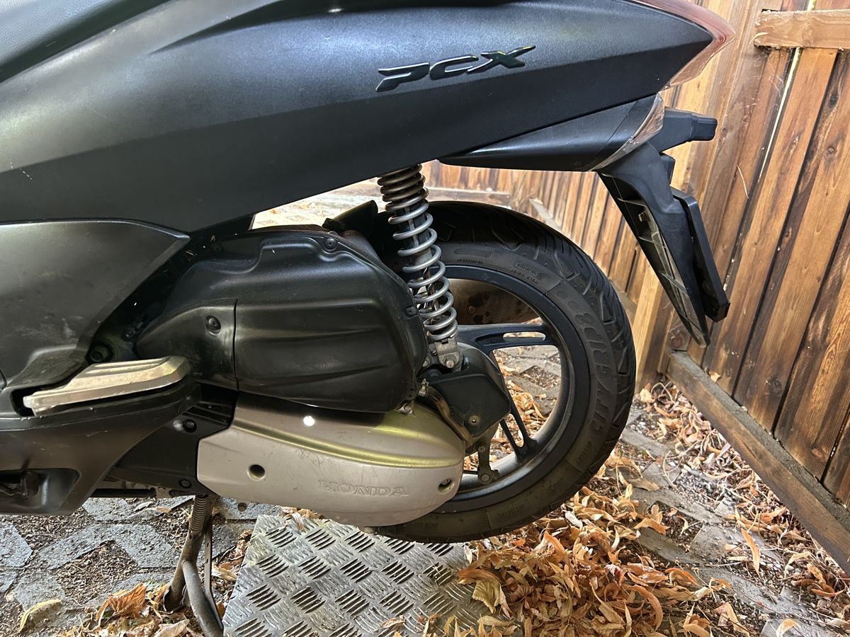 Honda Scooters: Honda PCX 125ccm, 2012, Occasion – Gebraucht aus Bolligen von qui_7h67 8