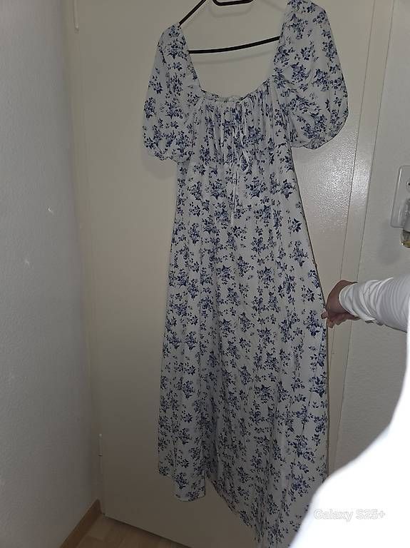 Vestiti: Sommerkleid mit Blumen – Usato da St. Gallen venduto da ruz_t5lk 2