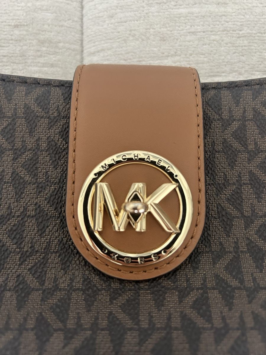 Michael Kors Borse da donna: Michael Kors Schultertasche – Usato da Wallisellen venduto da lau_68b9 1