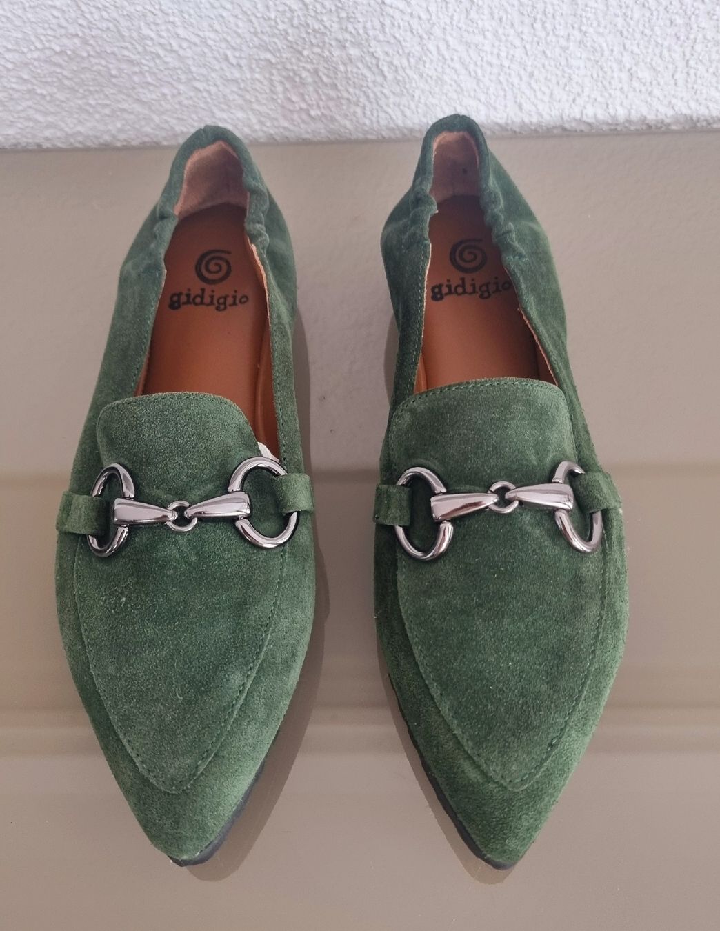 Damenschuhe: Mokassin 37 grün gidigio Wildleder – Neu und originalverpackt aus Untereggen von cla_kb2w