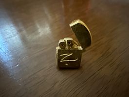 Zippo Anstecknadel goldfarben gebraucht guter Zustand