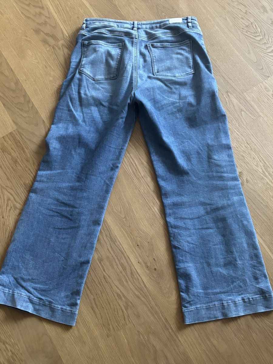 Jeans: Jeans Dawn-Dew Flared Medium Blue W29/L30 – Usato da Luzern venduto da sumsili 1