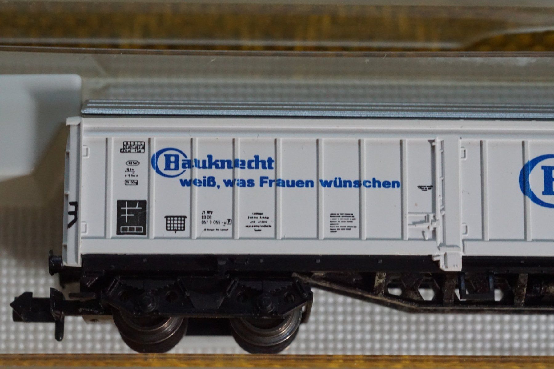 Fleischmann Modellini di ferrovie: Fleischmann Güterwagen Bauknecht Spur N – Usato da Gränichen venduto da iknow 1