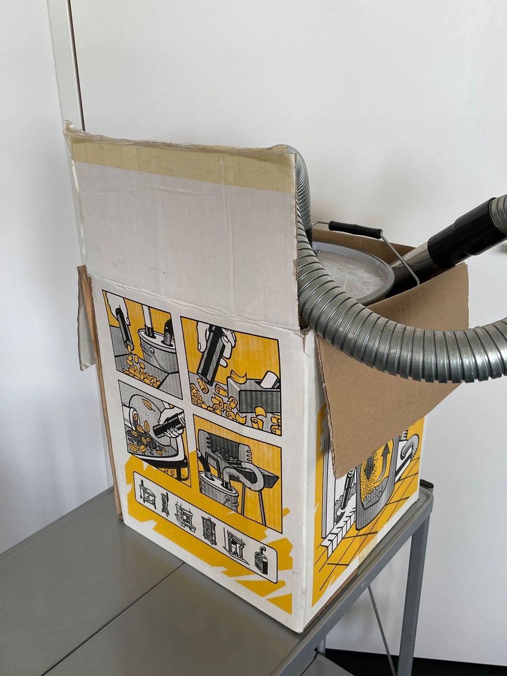 Aspirapolveri & Accessori: Aschesauger 21 L Eimer + Schlauch (Amphora) – Usato da Zürich venduto da plumita 4