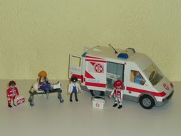 Playmobil " Krankenwagen mit Blaulicht " und Zubehör