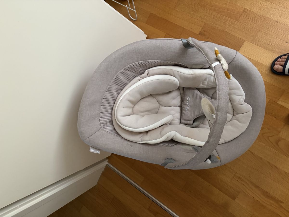 Nuna Bascules & balançoires: Nuna Leaf Curvy Bouncer good condition – D'occasion à Thalwil par fab_s89q 1