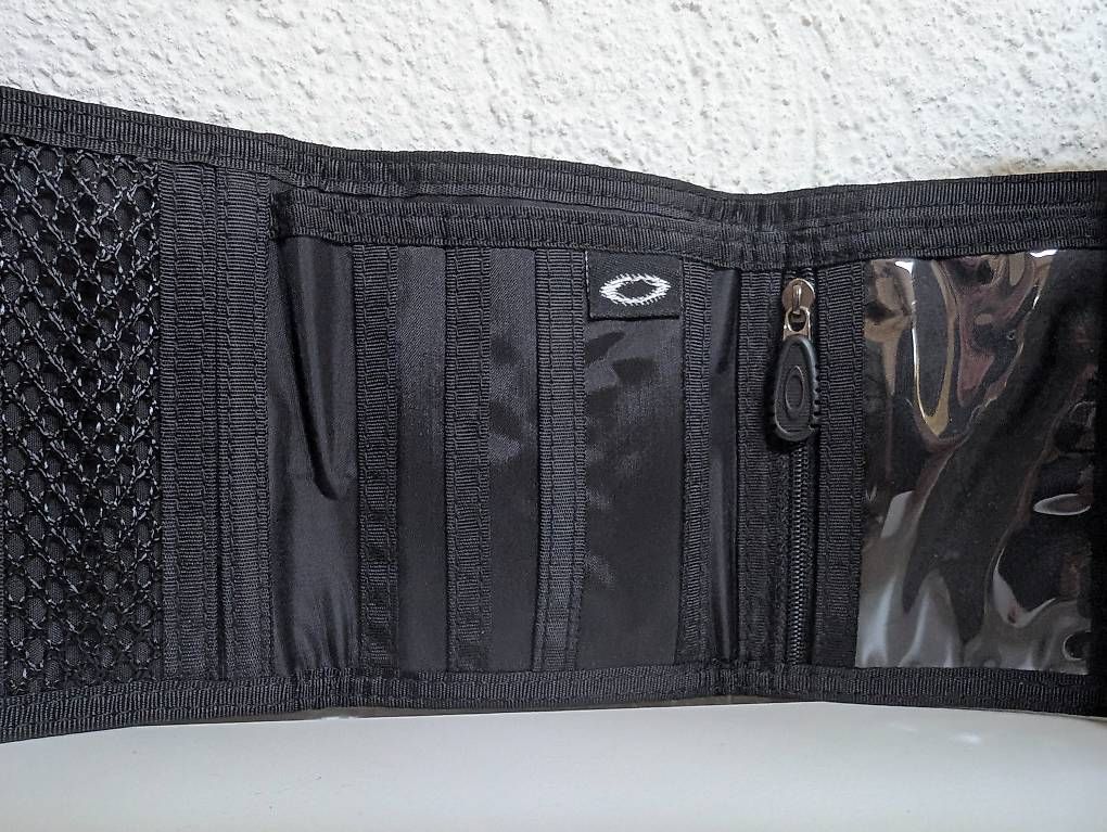 Portafogli: Oakley Carbon Fiber Wallet – Usato da Ueberstorf venduto da Grosscom 3