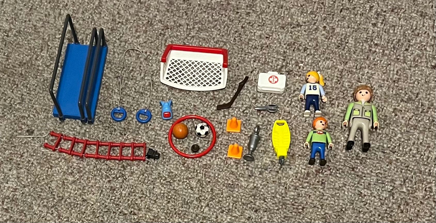 Playmobil Spielzeuge: Playmobil Turnhalle 4325 – Neu (gemäss Beschreibung) aus Winterthur von lan_7vmz 4