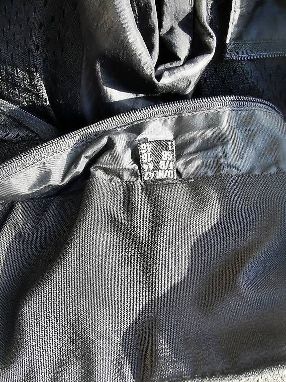 Lotti di vestiti: Motorrad Jacke und Hose  – Usato da Mitlödi venduto da JSN19 3