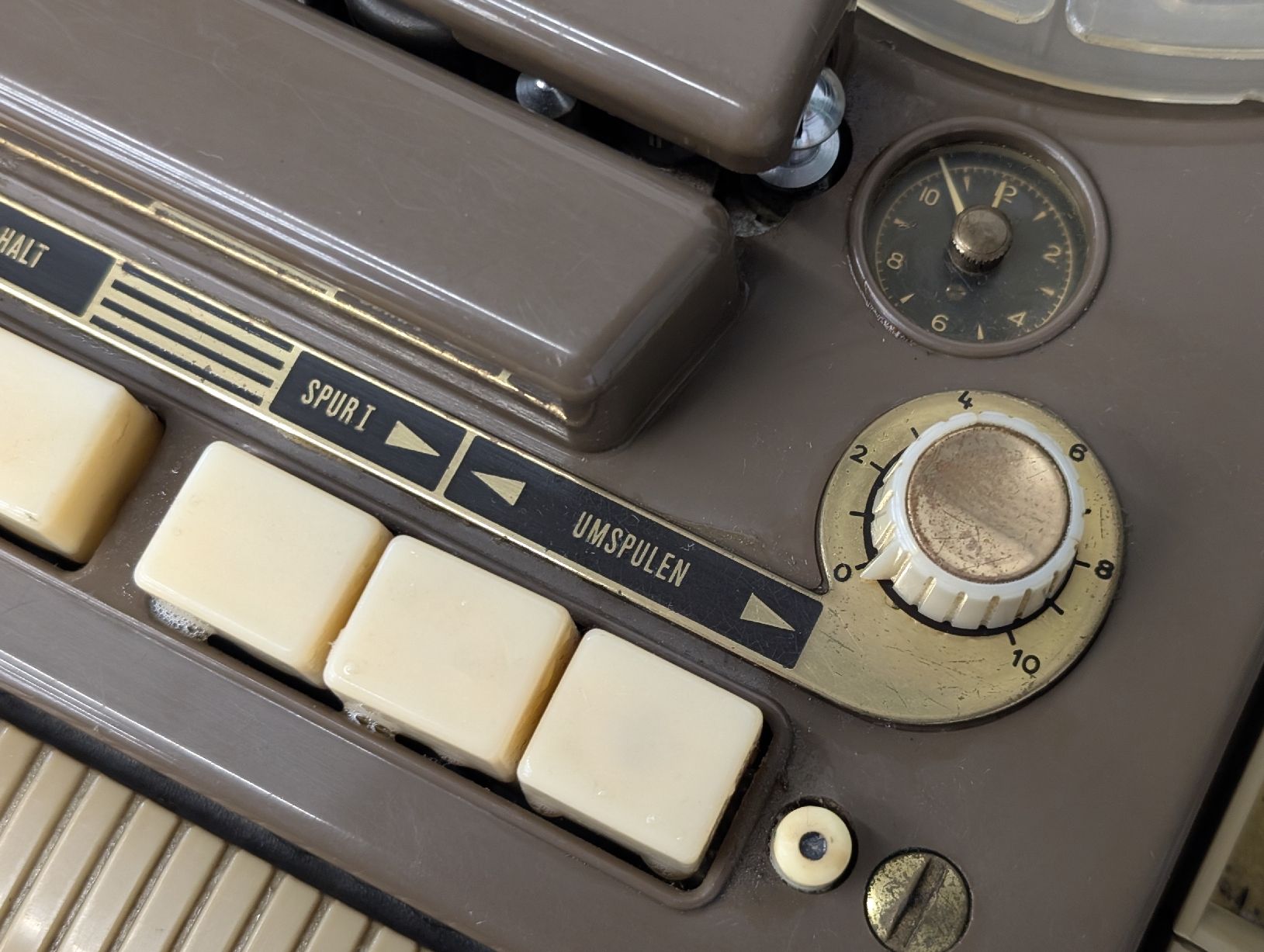 Grundig Bandmaschinen: Grundig Reporter TK12 Tonbandgerät – Defekt aus Breitenbach von Dribbel 5