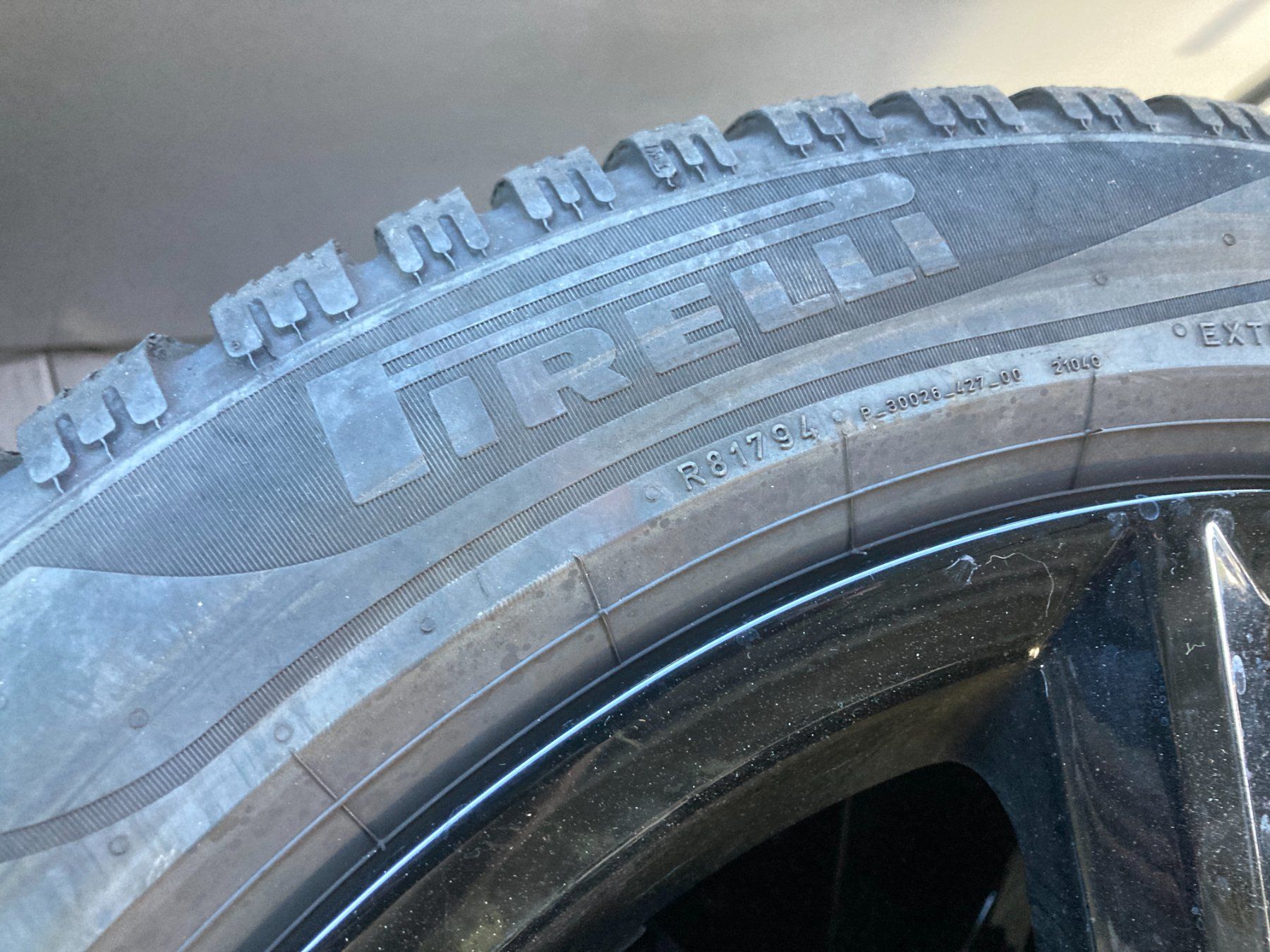 Audi Pneus & Roues: Audi A5 Winterräder 225/50R17 Pirelli – D'occasion à Cham par WB2223 6