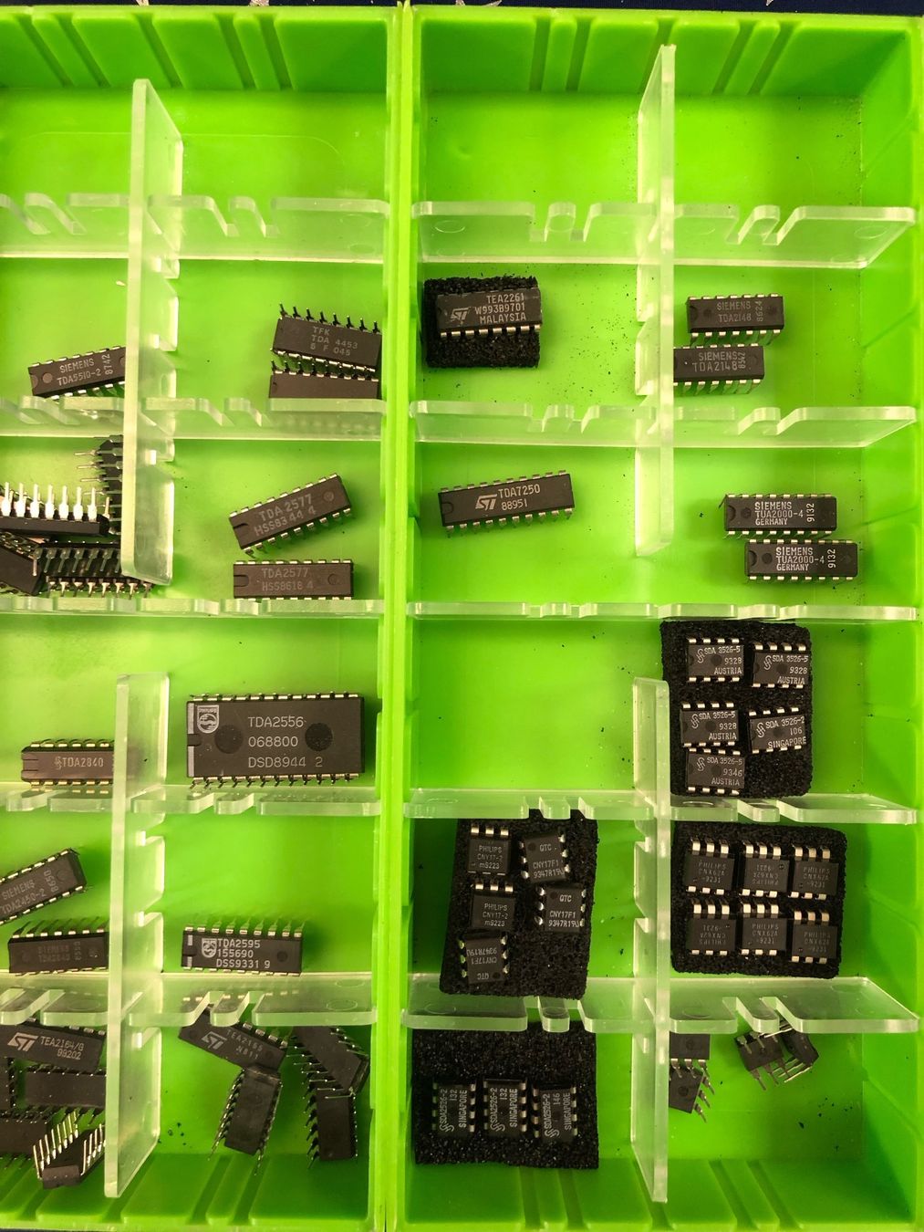Philips Componenti elettronici: Sortiment TDA IC’s von Philips, STMicroelectronics & Siemens – Nuovo e nell'imballaggio originale da Neerach venduto da Arbimus 5