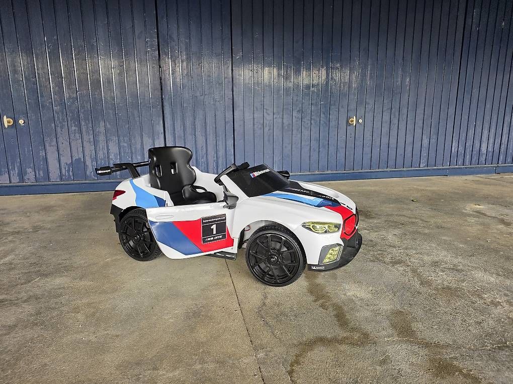 BMW Veicoli per bambini: BMW M8 GTE Elektroauto Kinder – Usato da Lommiswil venduto da IvanaGr 2