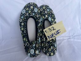 Gr. 32 / NEU Turntäppelis Fussball / NEUF  ballerines foot