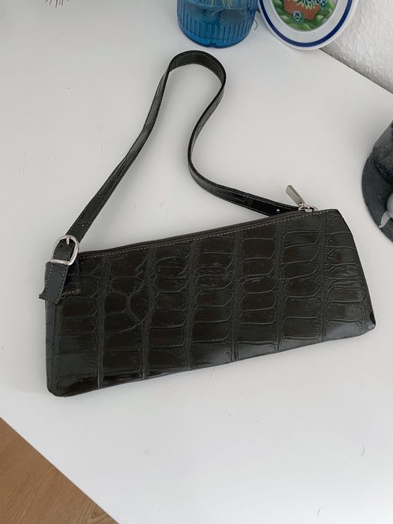 Dark green small vintage bag Kaufen auf Ricardo