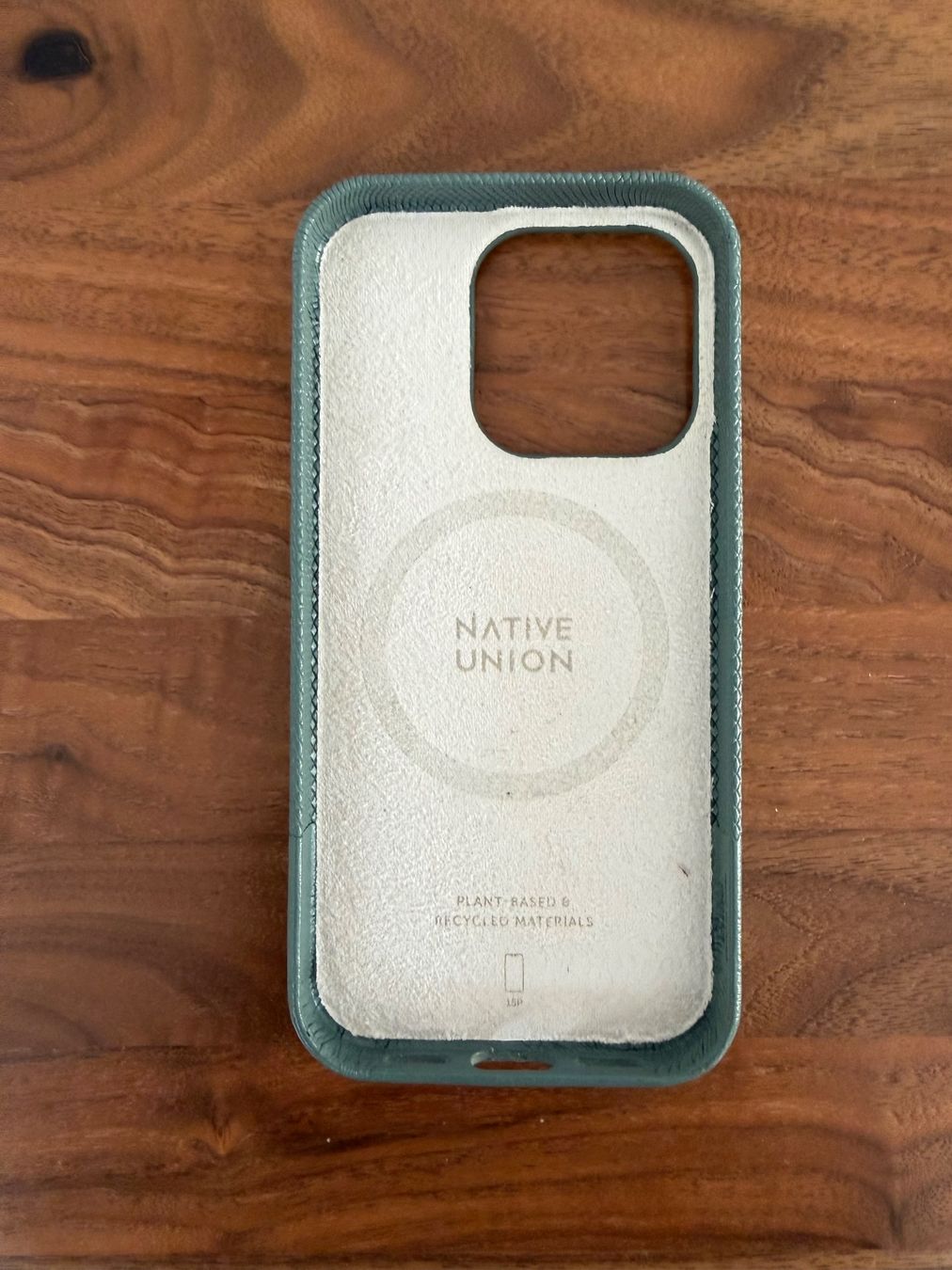 Cover & Protezioni schermo: *** (Re)Classic Case for iPhone 15 Pro *** – Usato da Winterthur venduto da Anto-Bella 5