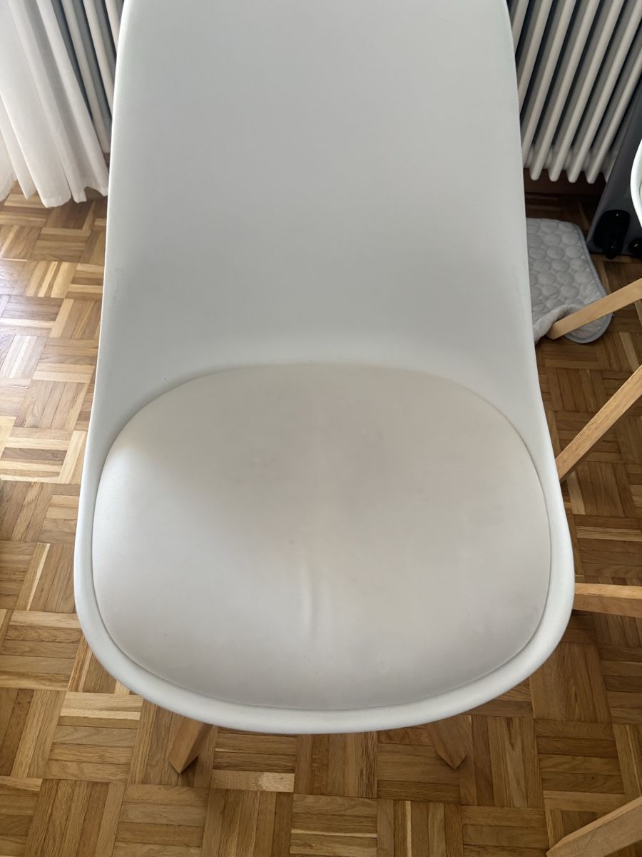 Chaises: Esszimmerstühle 4er Set weiss – D'occasion à Kollbrunn par ine_jxc6 2