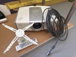 BenQ Beamer W9000 inkl Deckenhalter und 15m HDMI